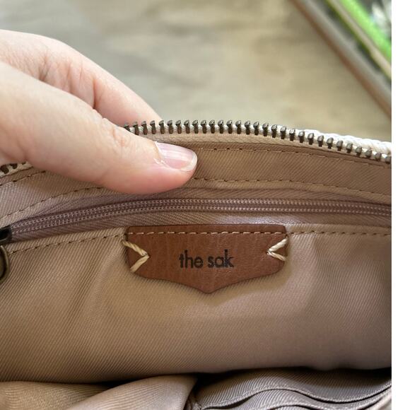 The Sak Cream White Leather Crochet Trim Wristlet Wallet 8.5x5.5 - Picture 5 of 9